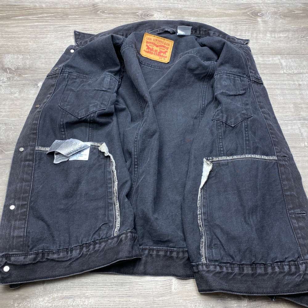 Levi's Trucker Jacket Mens XL‎ Black Denim Cotton Button Front Coat - Picture 2 of 7